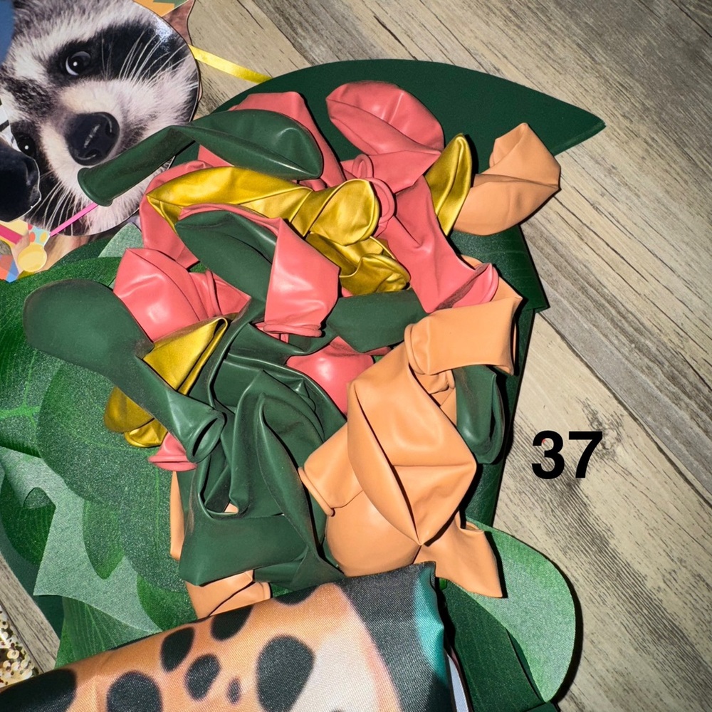Jungle Animal Party Decorations - Picture 3 of 10